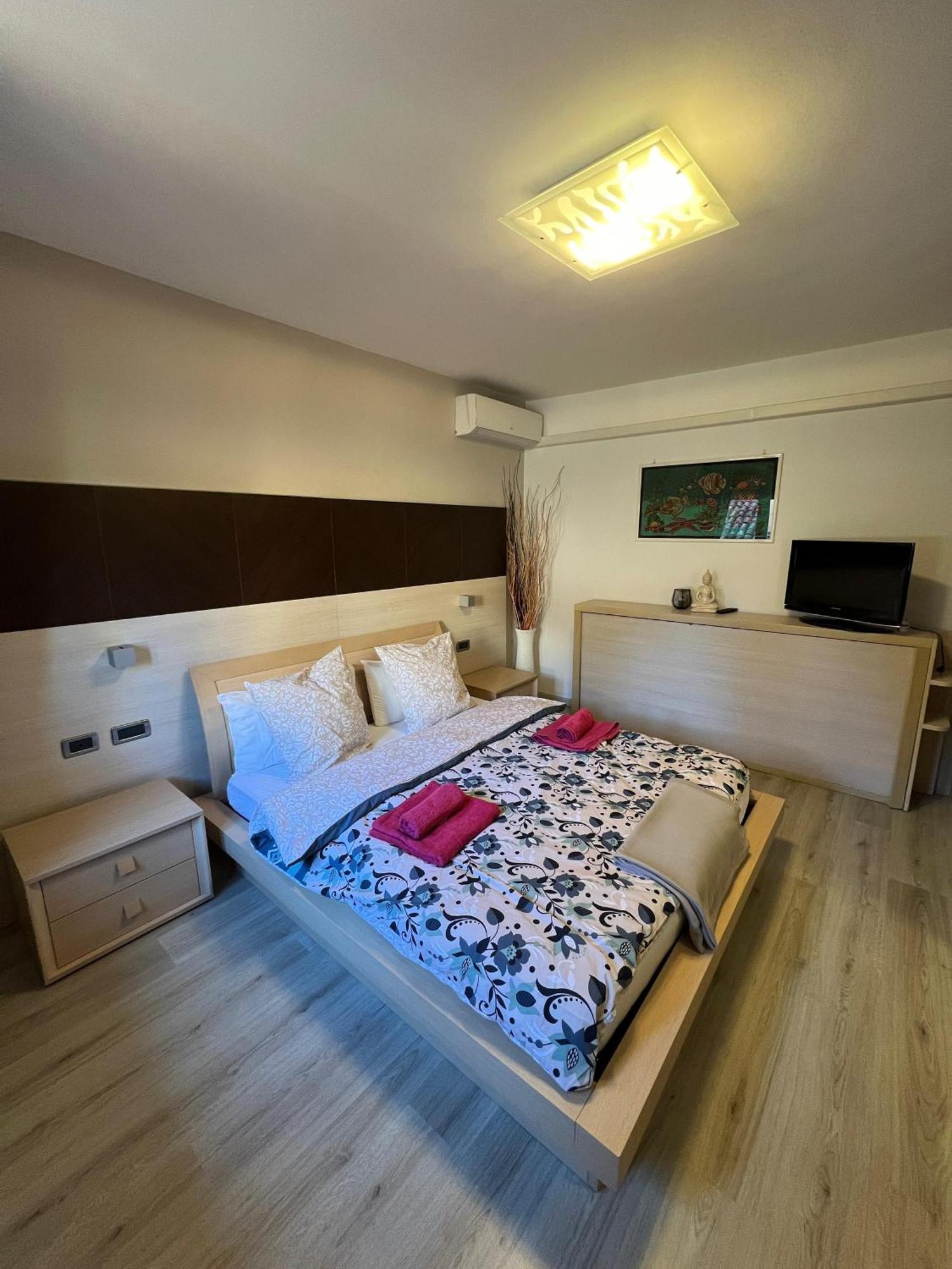 B&B Al Vittoriale Da Maja Гардоне Ривера Екстериор снимка