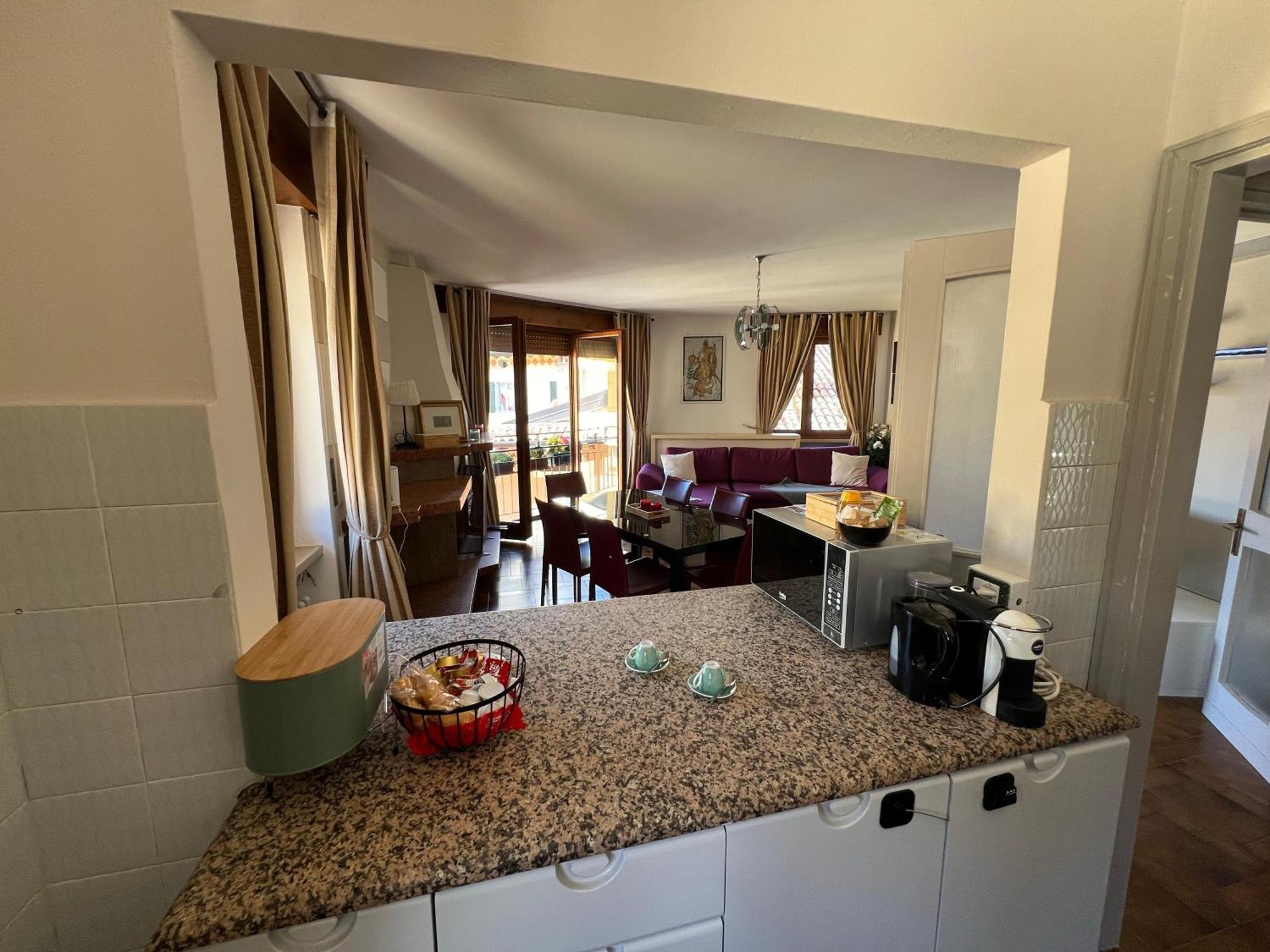 B&B Al Vittoriale Da Maja Гардоне Ривера Екстериор снимка