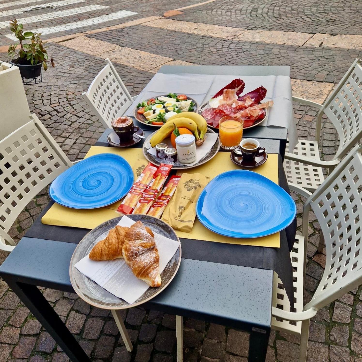 B&B Al Vittoriale Da Maja Гардоне Ривера Екстериор снимка