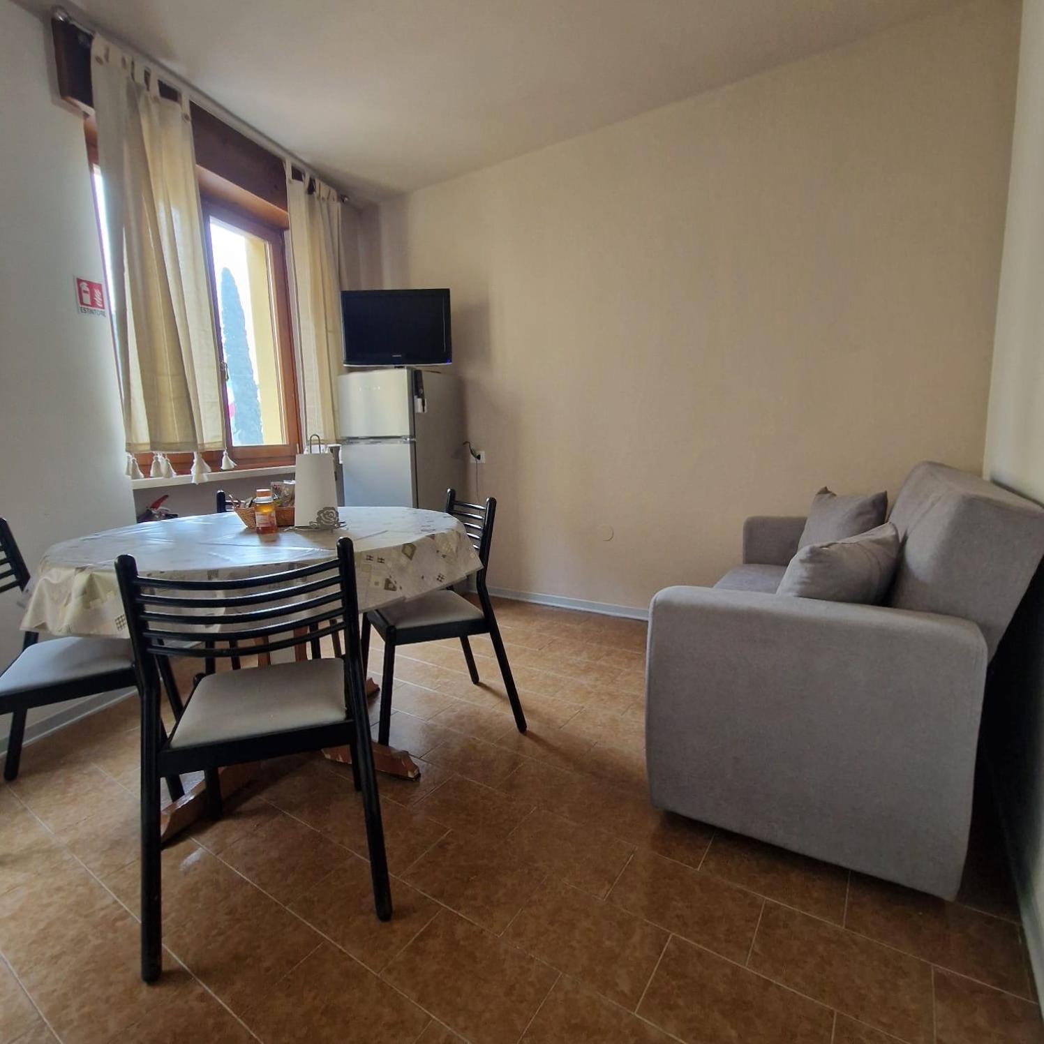 B&B Al Vittoriale Da Maja Гардоне Ривера Екстериор снимка