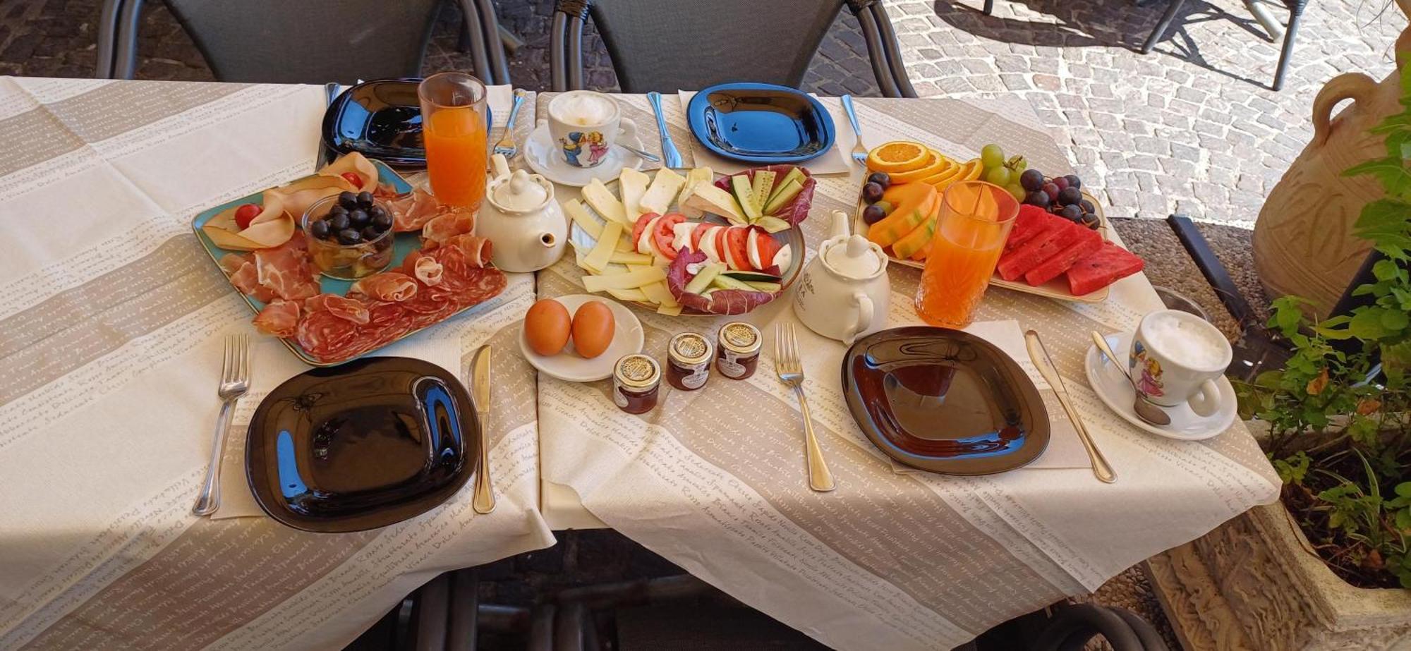 B&B Al Vittoriale Da Maja Гардоне Ривера Екстериор снимка