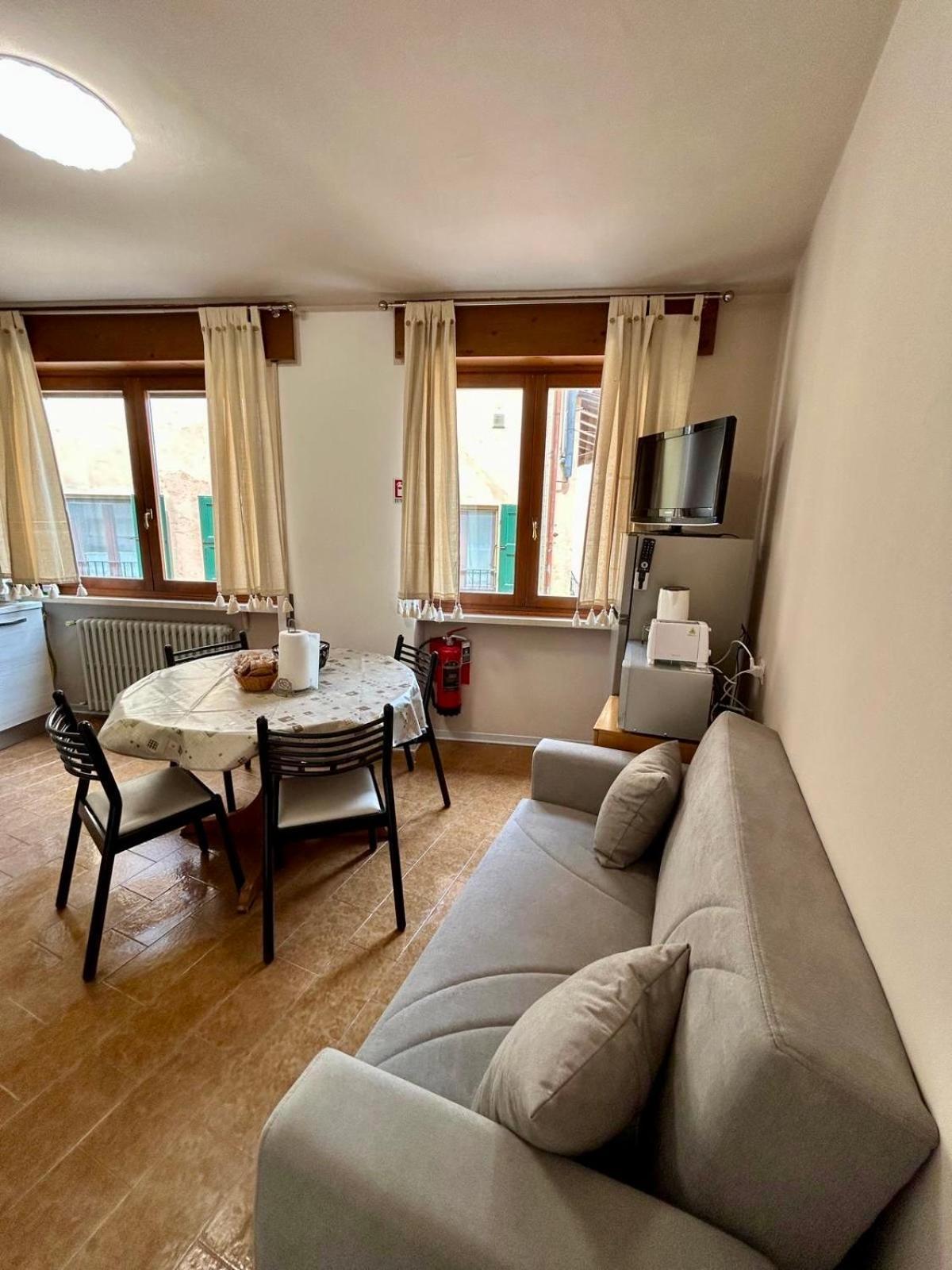 B&B Al Vittoriale Da Maja Гардоне Ривера Екстериор снимка