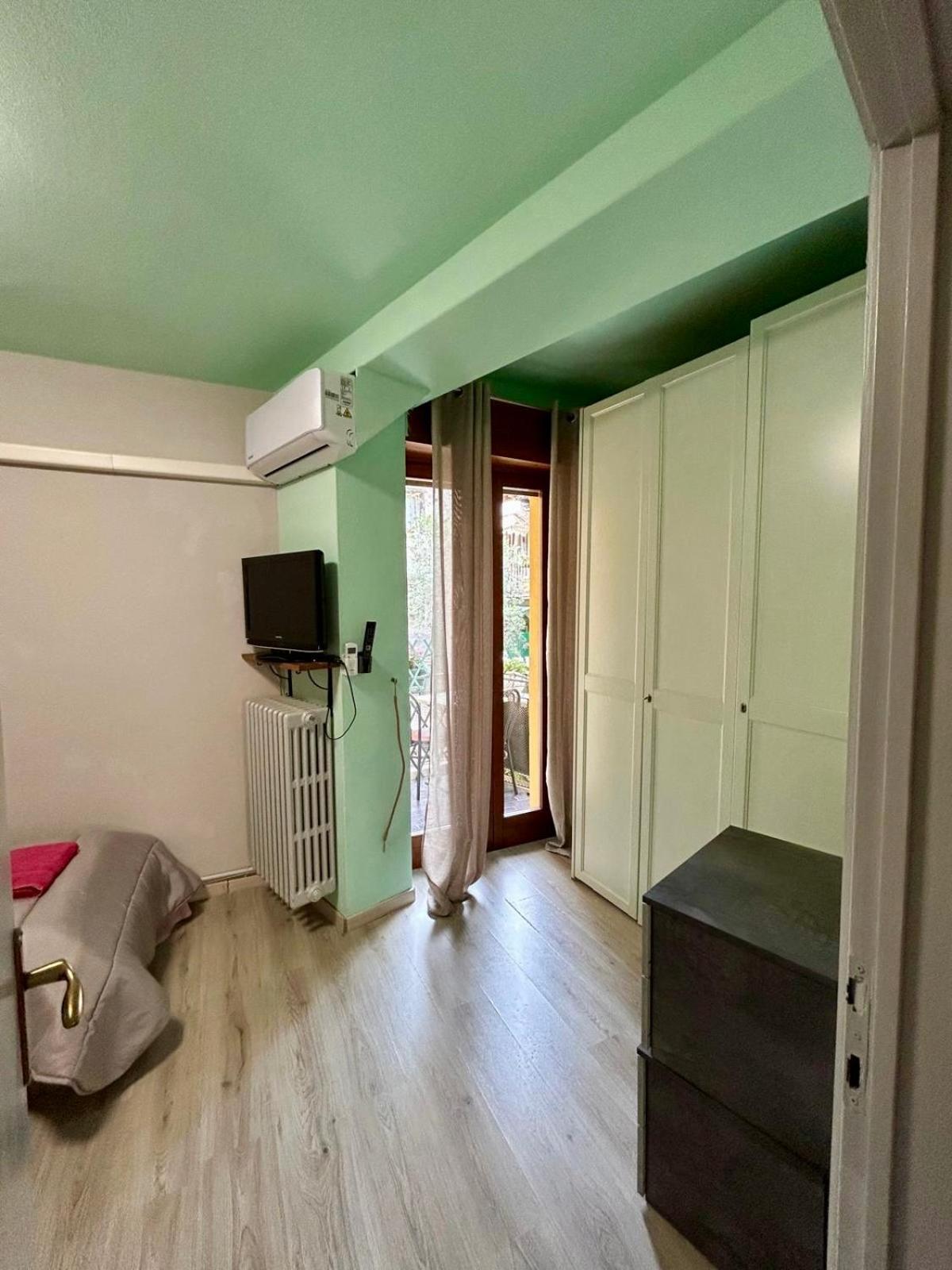 B&B Al Vittoriale Da Maja Гардоне Ривера Екстериор снимка